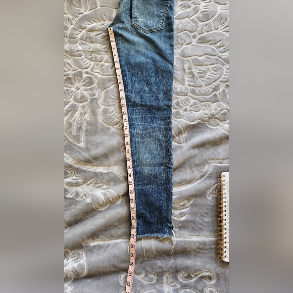 Citizens Of Humanity Distressed Skinny Jeans - Raw Hem Denim - Picture 8 of 9